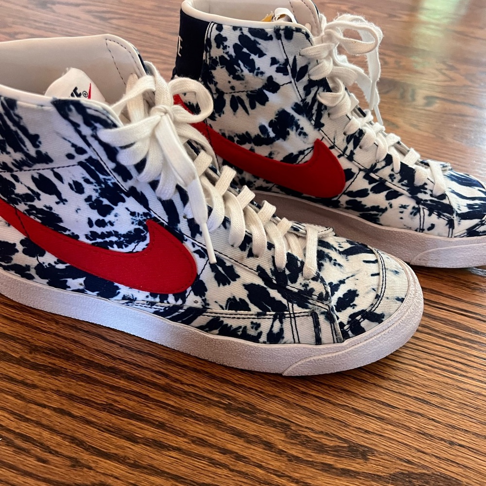 Nike Men's Blazer Mid 77 Vintage  Tie Dye Shoes Sneakers Size 8 Style CZ7874-600